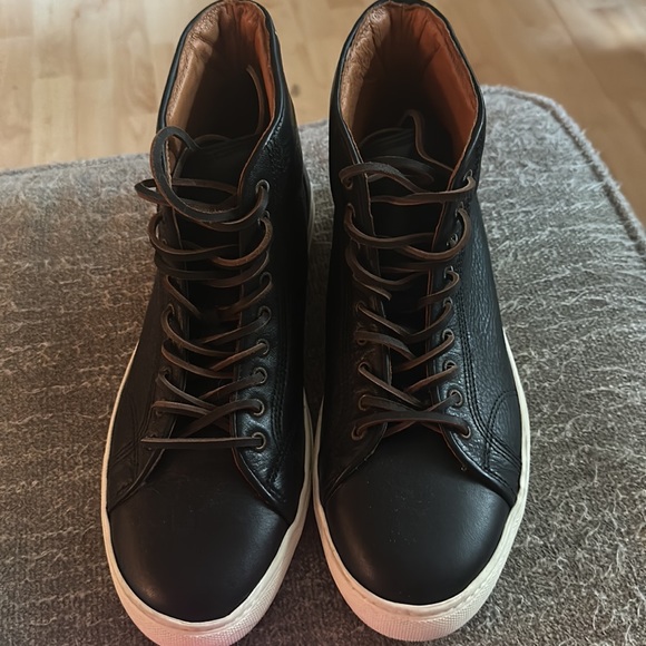 New never worn fit a little too big they are a women’s size 9. - Picture 7 of 11